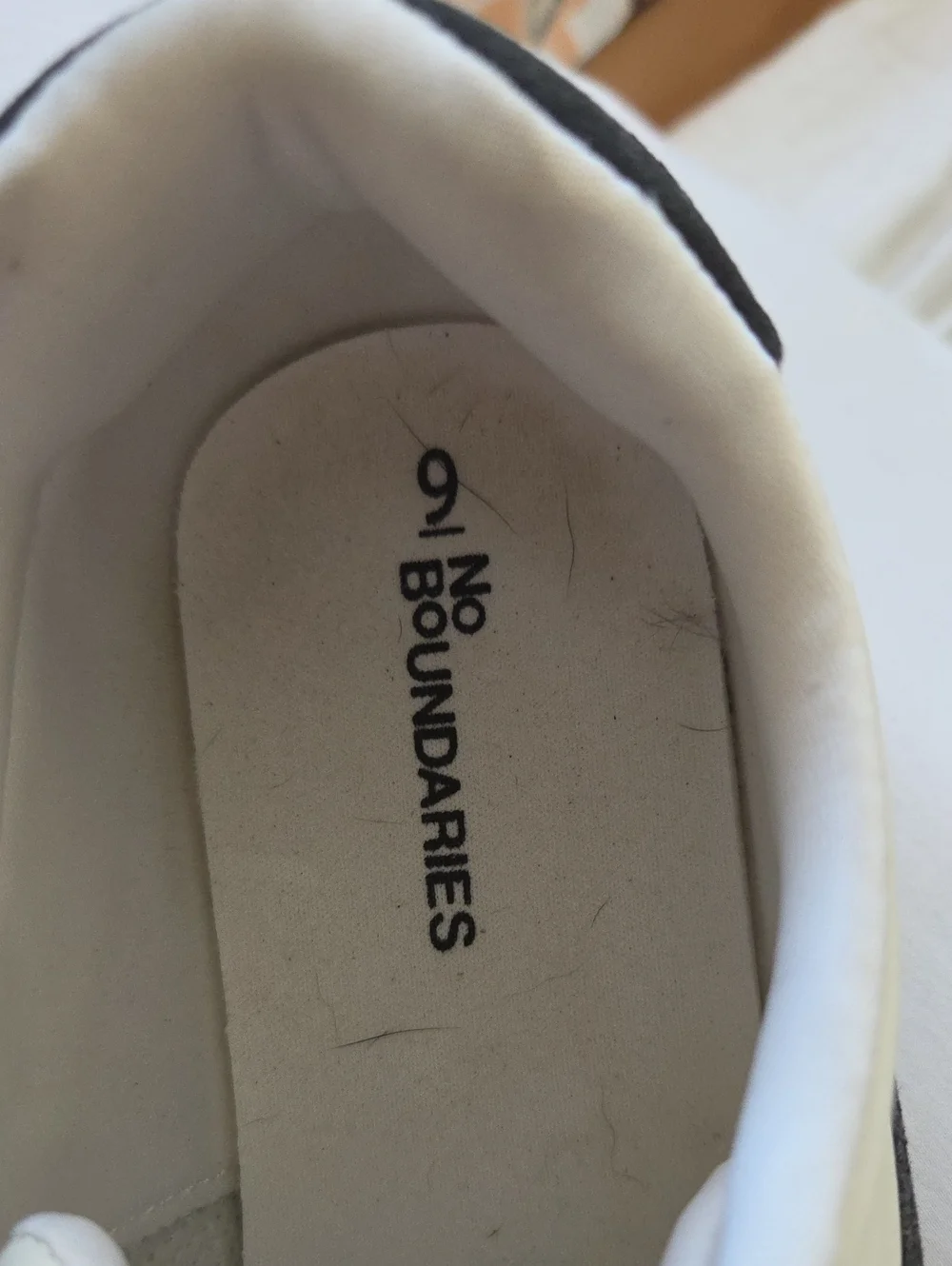 No Boundaries White and Blue Low-Top Sneaker